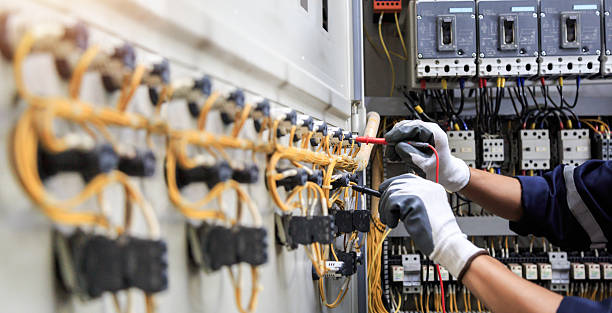 Professional Lighting Installation technician working in Menominee County County, MI